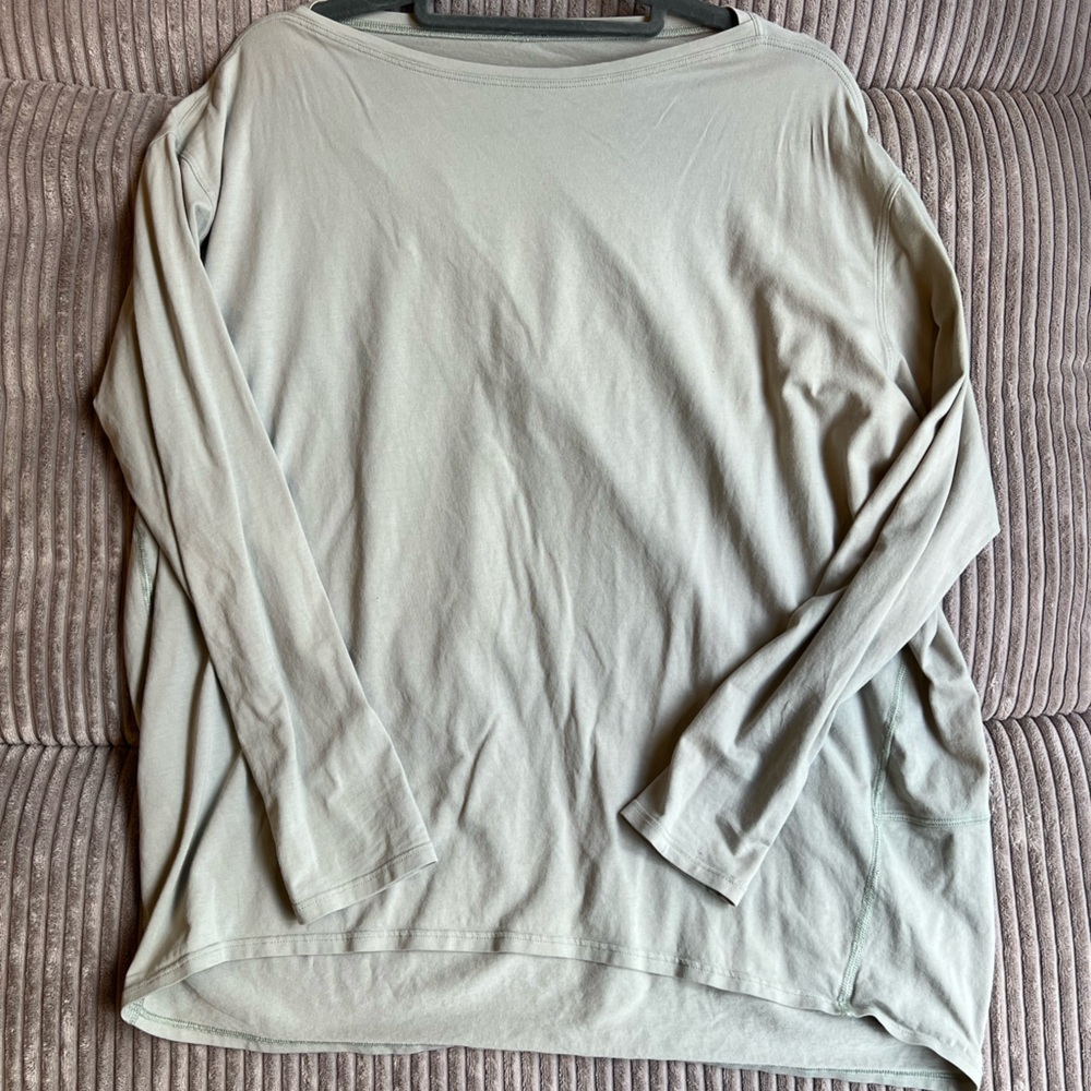 Lululemon back in action long sleeve - Gray Sage
